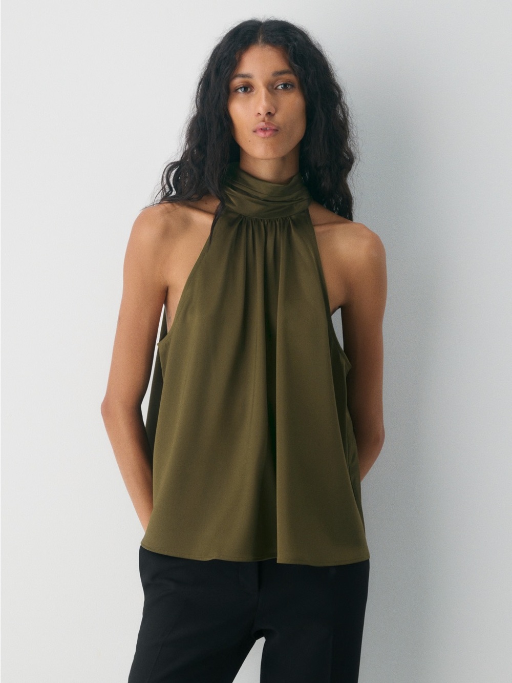 Dress Subcategory Identification - Picture 2 of 5
